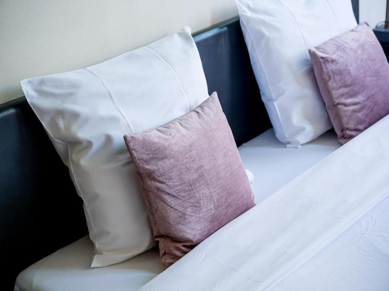 Urban Dreams Bed And Breakfast image