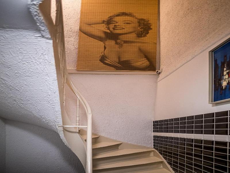 Urban Dreams Bed And Breakfast image