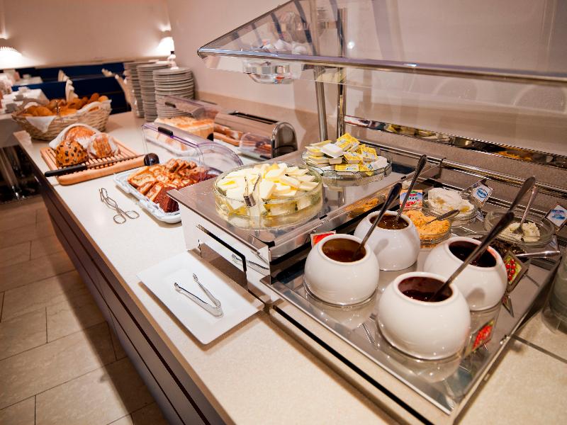 Hotel Zipser image