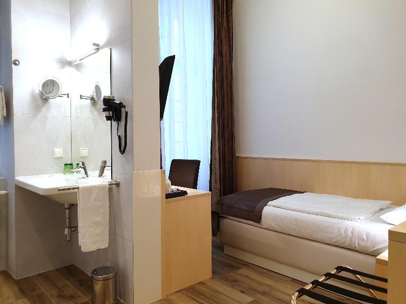 Hotel Zipser image