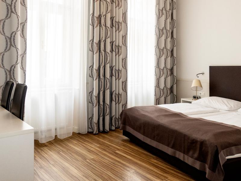 Hotel Zipser image