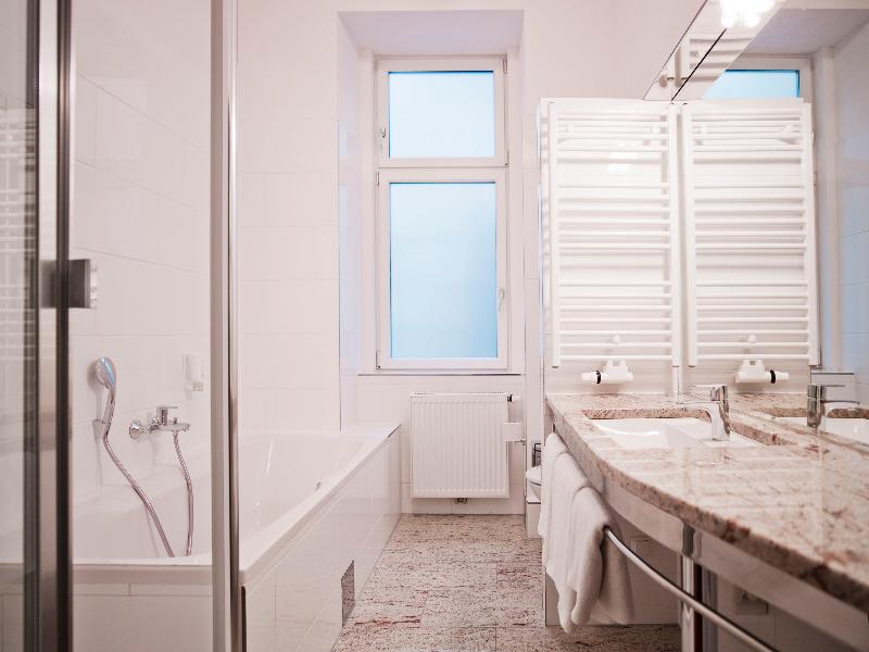 Hotel Zipser image