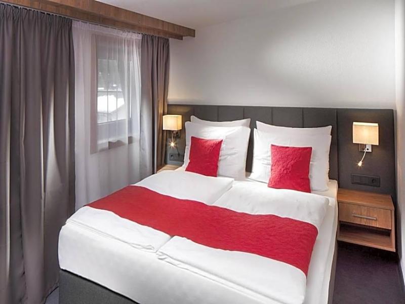 Familien Und Sporthotel Hohlenstein image