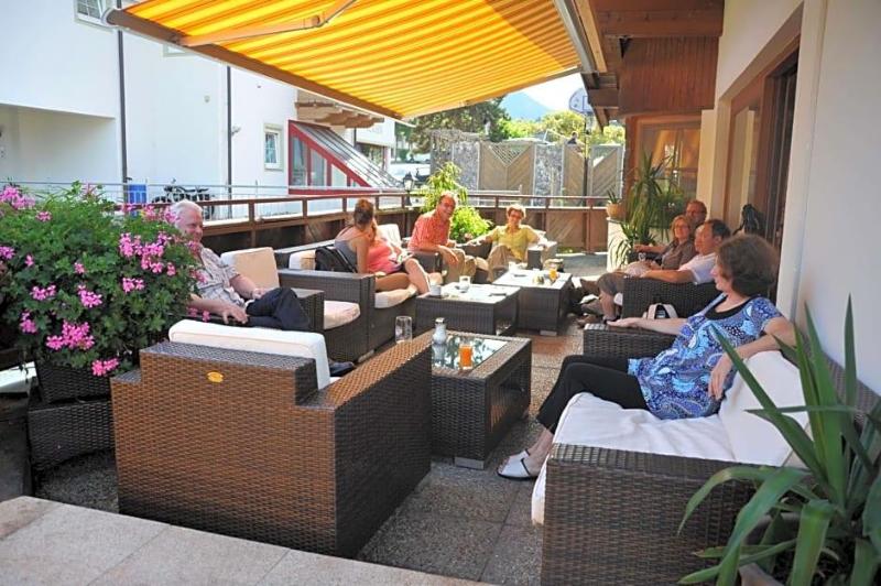 Sport- Und Familienhotel Klausen image