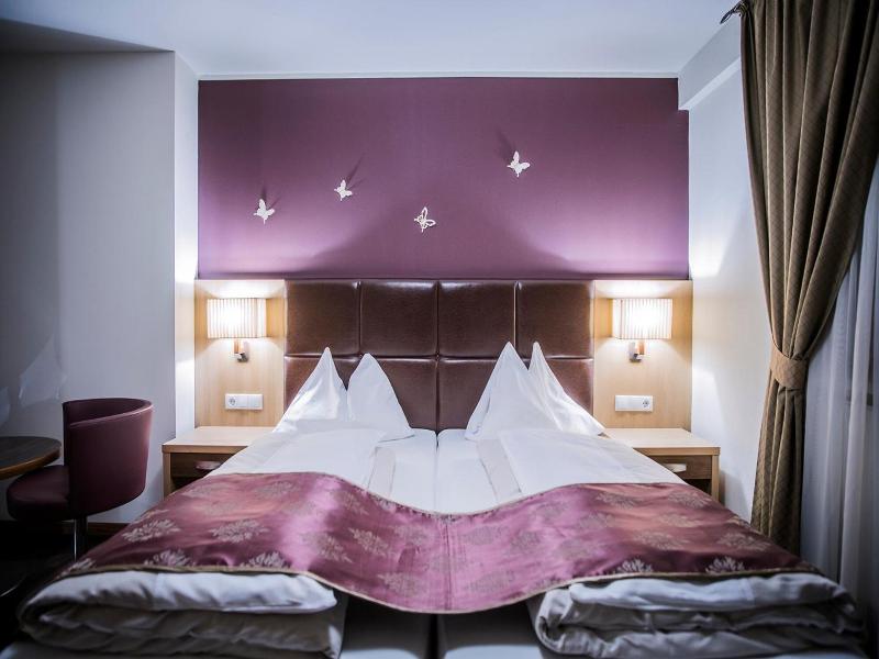 Hotel Guter Hirte image