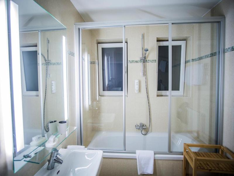 Hotel Guter Hirte image