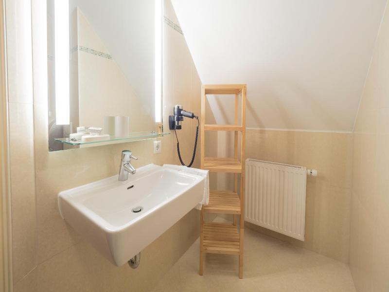 Hotel Guter Hirte image