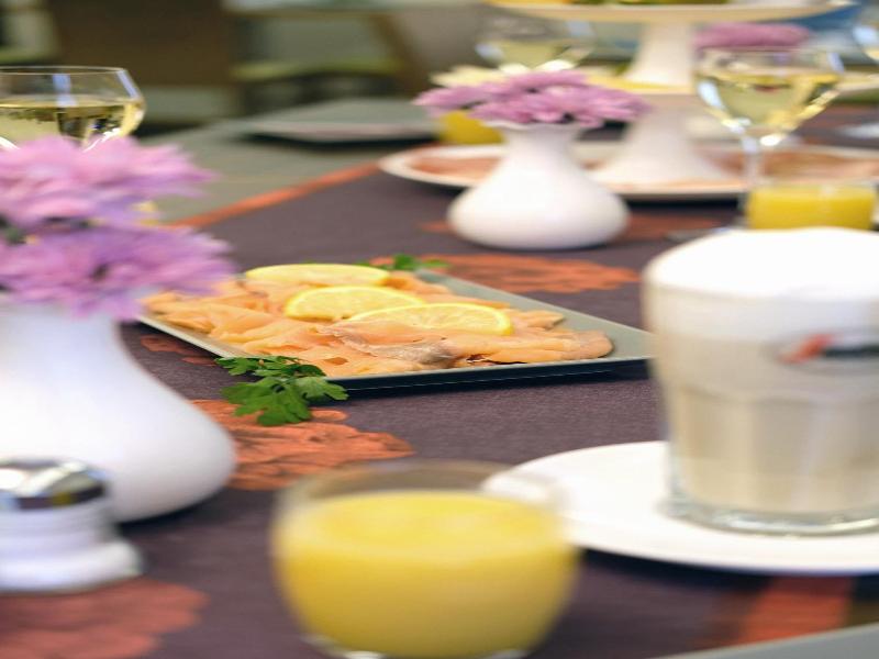 Hotel Guter Hirte image