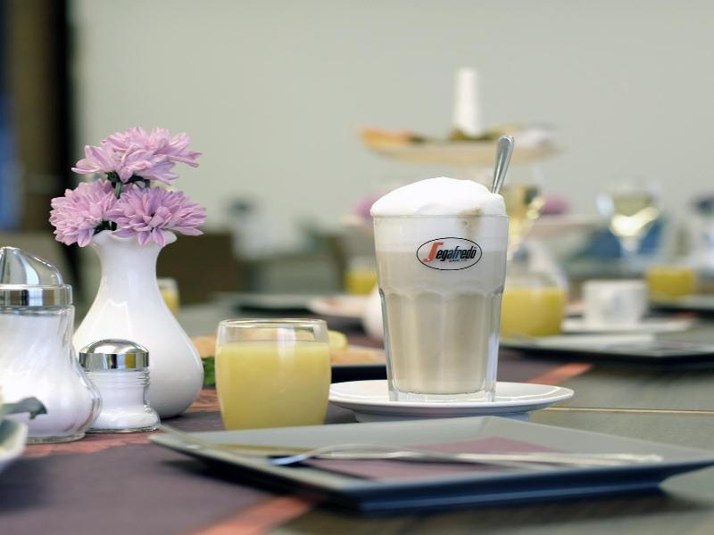 Hotel Guter Hirte image