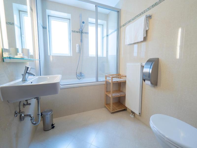 Hotel Guter Hirte image