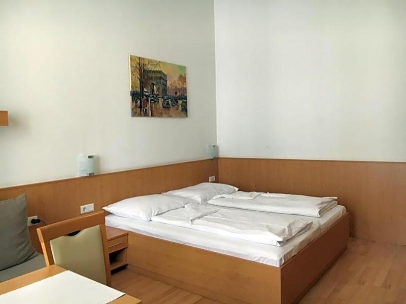 Pension Ani - Fallstaff image