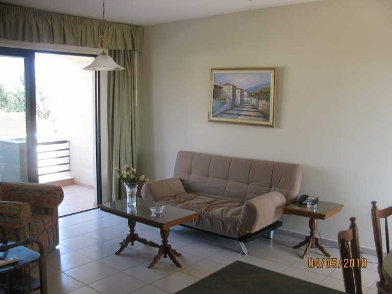 Tsialis Hotel Apts image