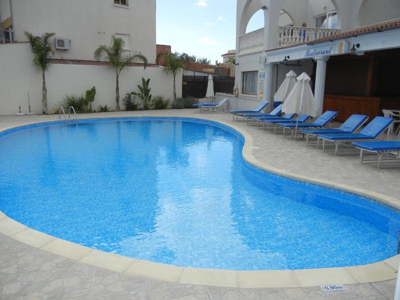 Tsialis Hotel Apts image