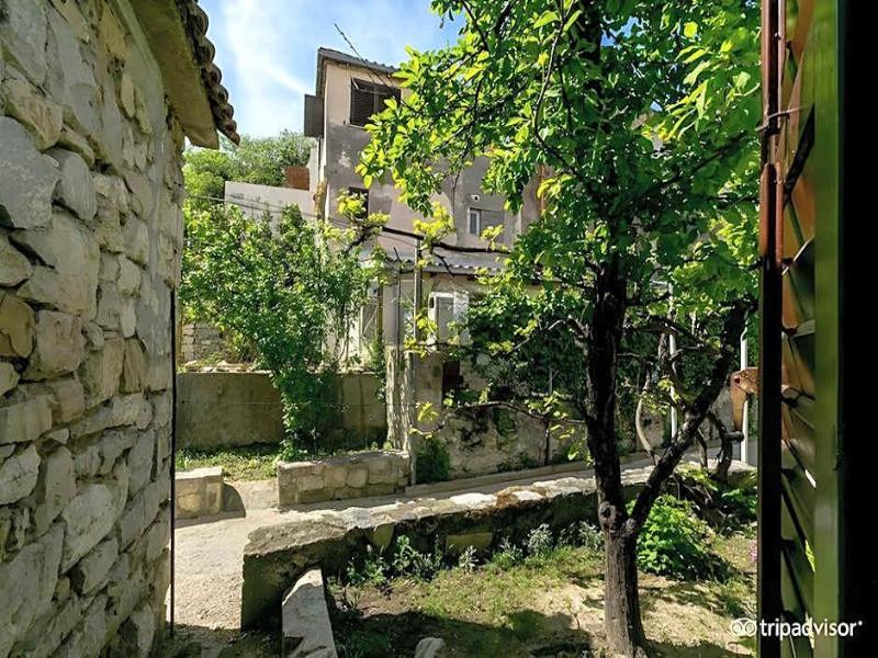 Garden Apartment Hotel image