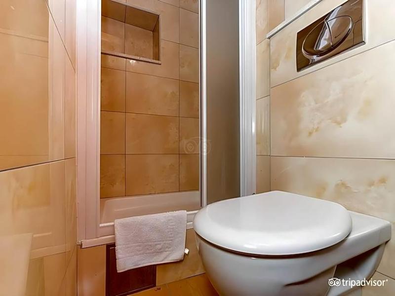 Garden Apartment Hotel image