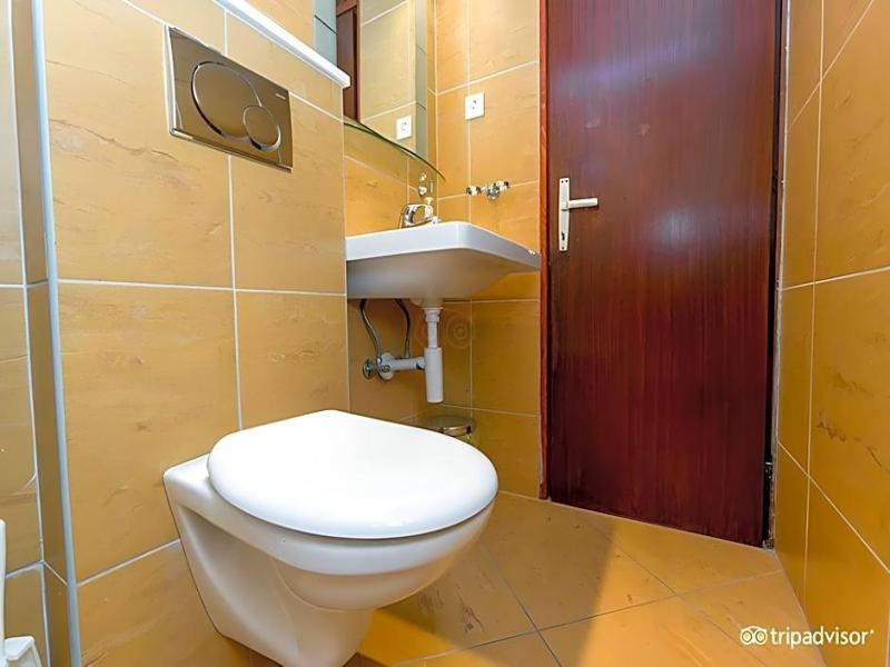 Garden Apartment Hotel image