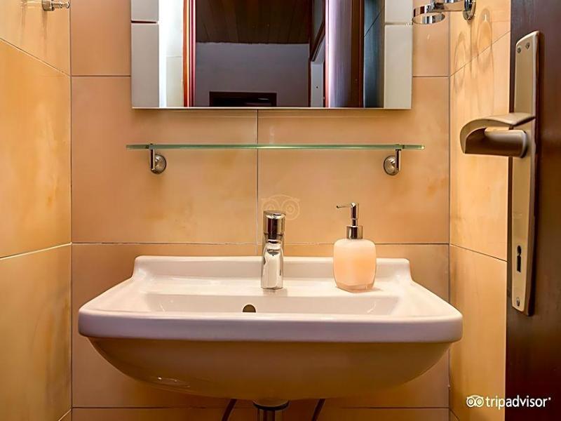 Garden Apartment Hotel image