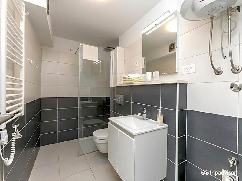Garden Apartment Hotel image