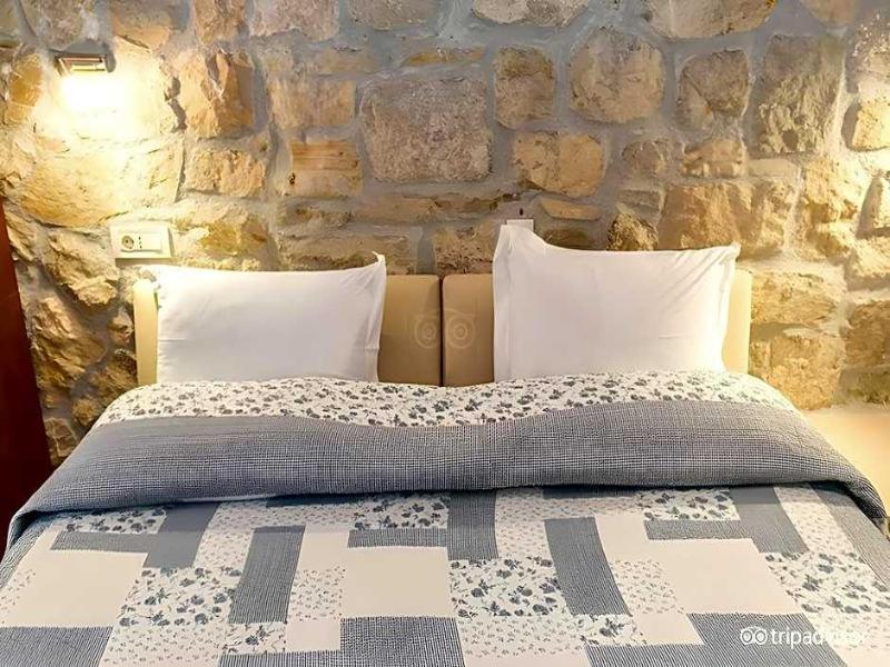 Garden Apartment Hotel image