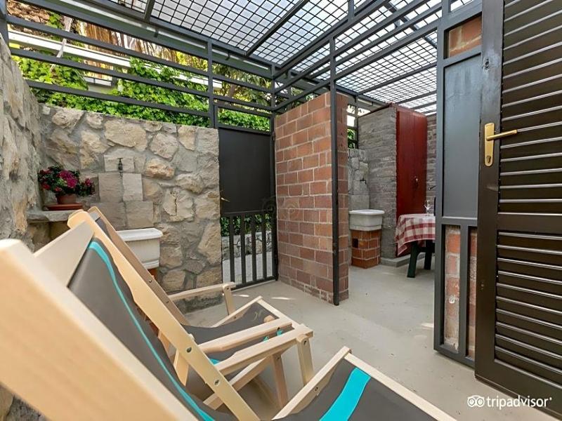 Garden Apartment Hotel image