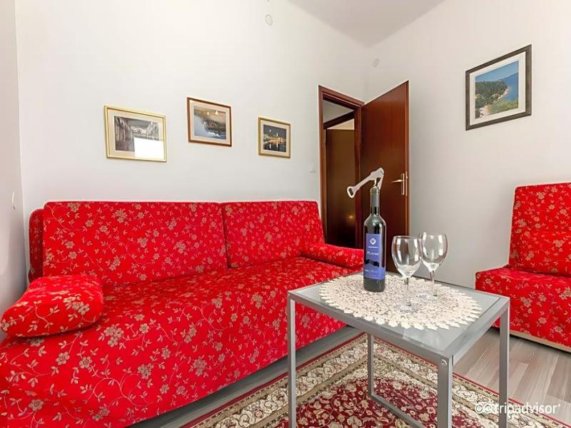 Garden Apartment Hotel image