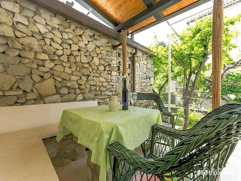 Garden Apartment Hotel image