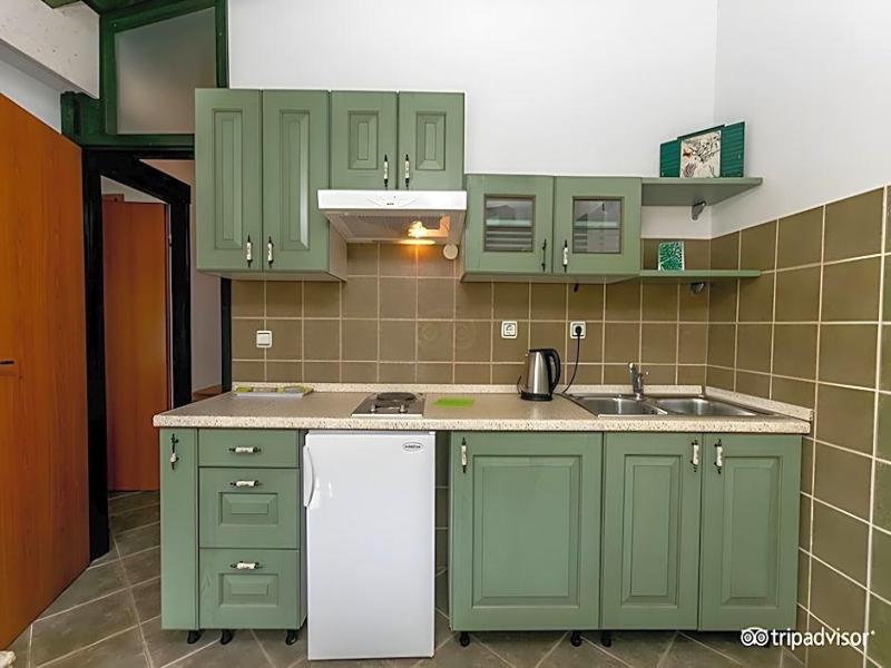 Garden Apartment Hotel image