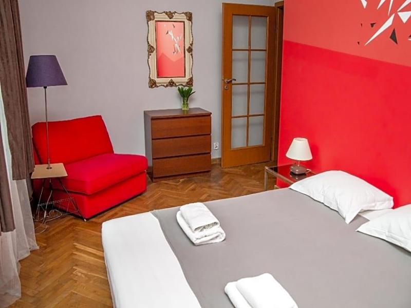 Red Kurka Apartments image