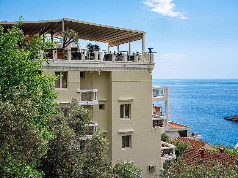 Hotel Adrovic image