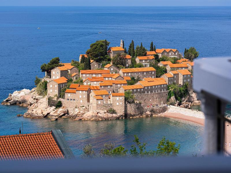 Hotel Adrovic image