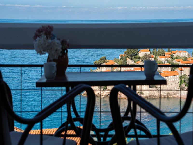 Hotel Adrovic image