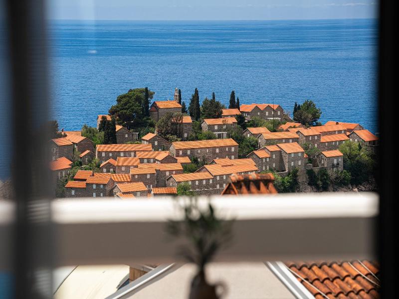Hotel Adrovic image