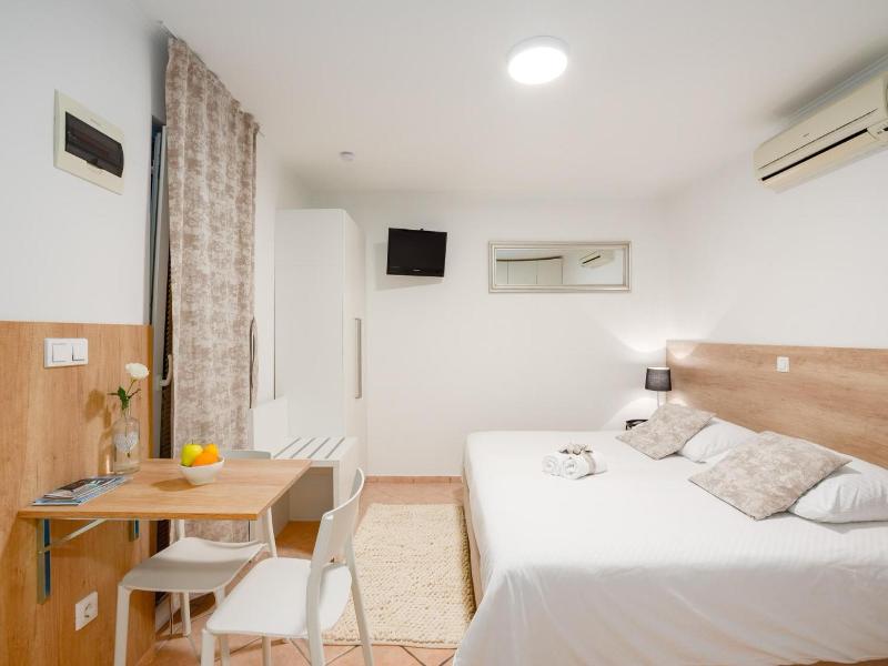 Rooms & Apartments Buble image