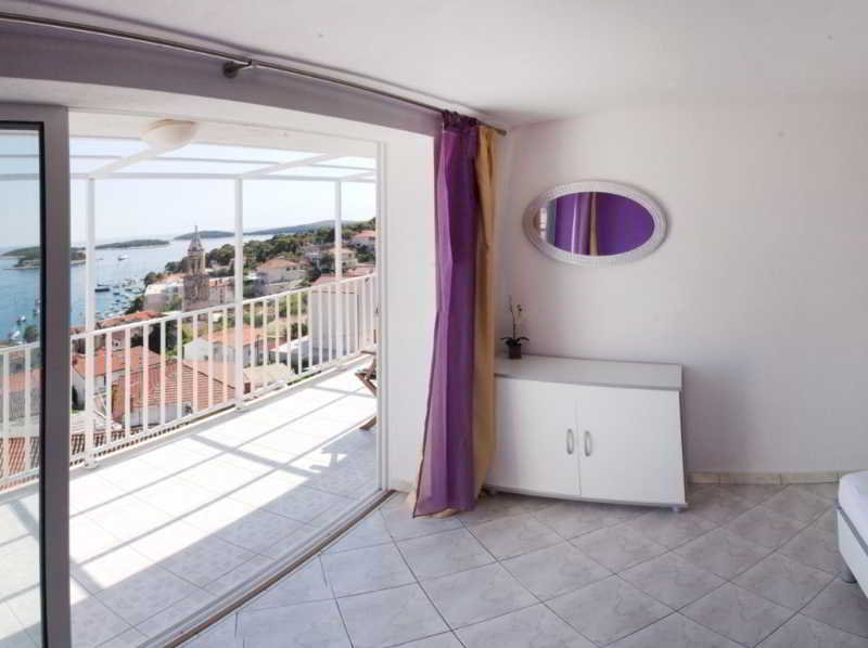 Apartments And Rooms Bonkan image