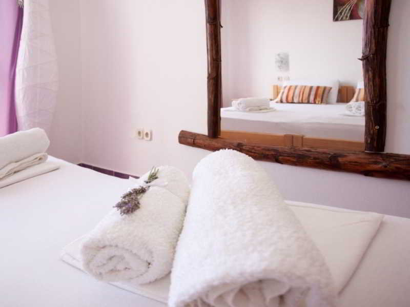 Apartments And Rooms Bonkan image