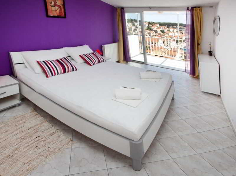 Apartments And Rooms Bonkan image