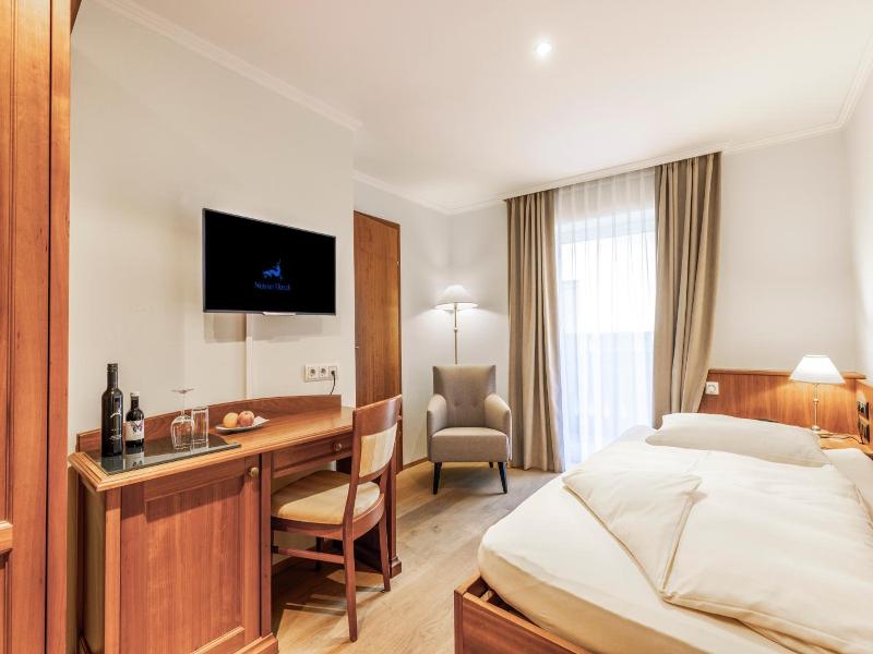 Seeböckenhotel Zum Weißen Hirschen image