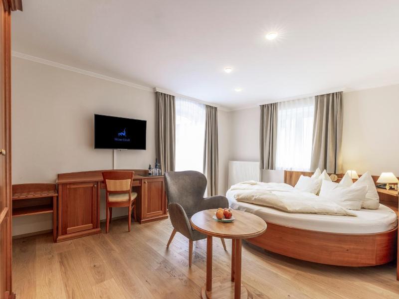 Seeböckenhotel Zum Weißen Hirschen image