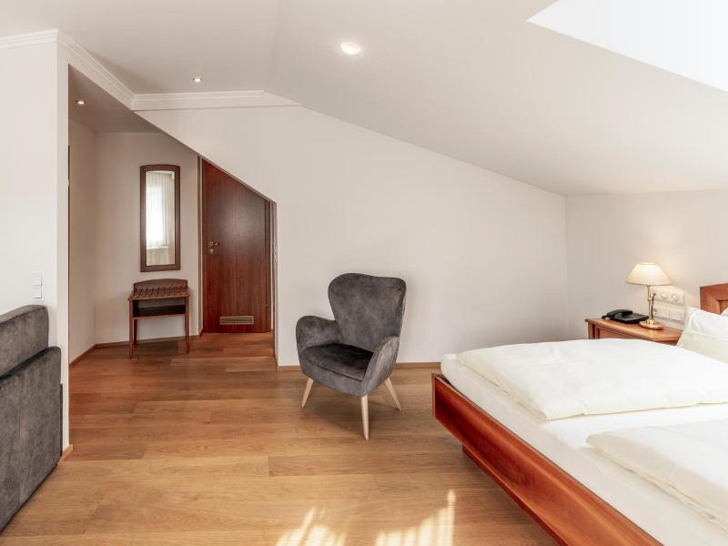 Seeböckenhotel Zum Weißen Hirschen image