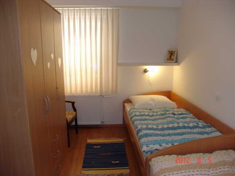Apartments Lana image