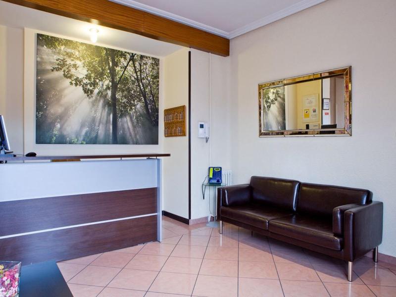 Hostal America image