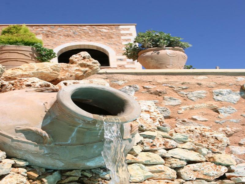 Samonas, Traditional Villas image