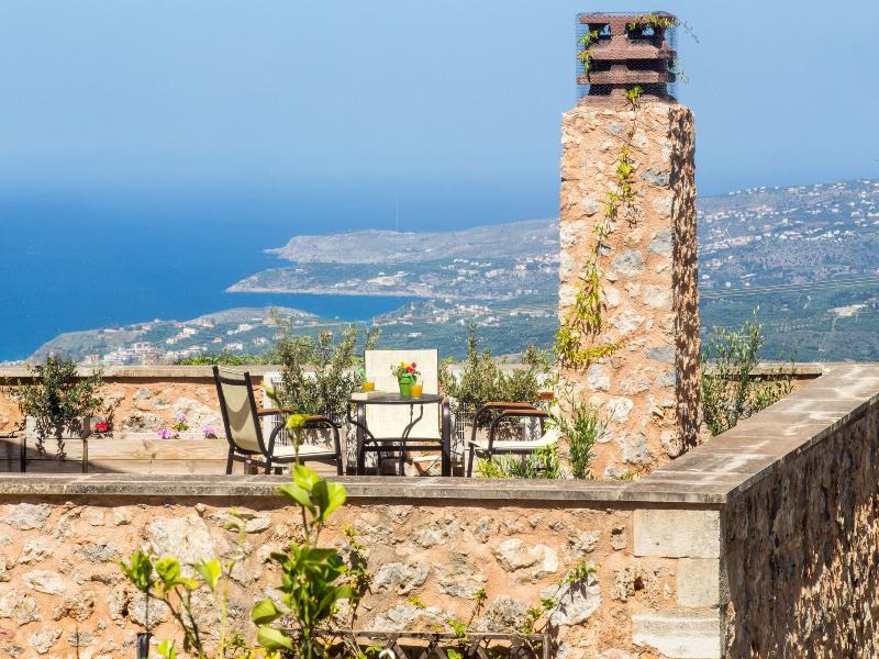 Samonas, Traditional Villas image