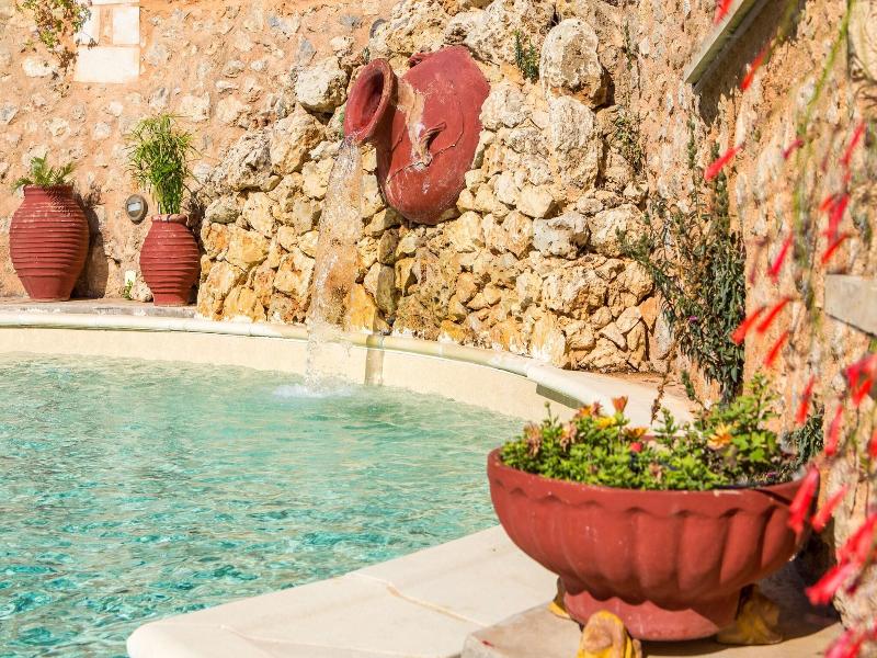 Samonas, Traditional Villas image