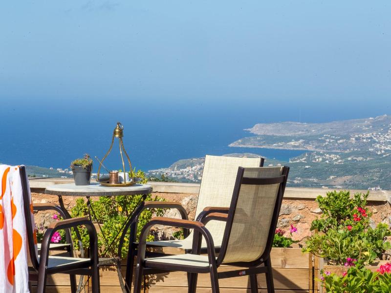 Samonas, Traditional Villas image