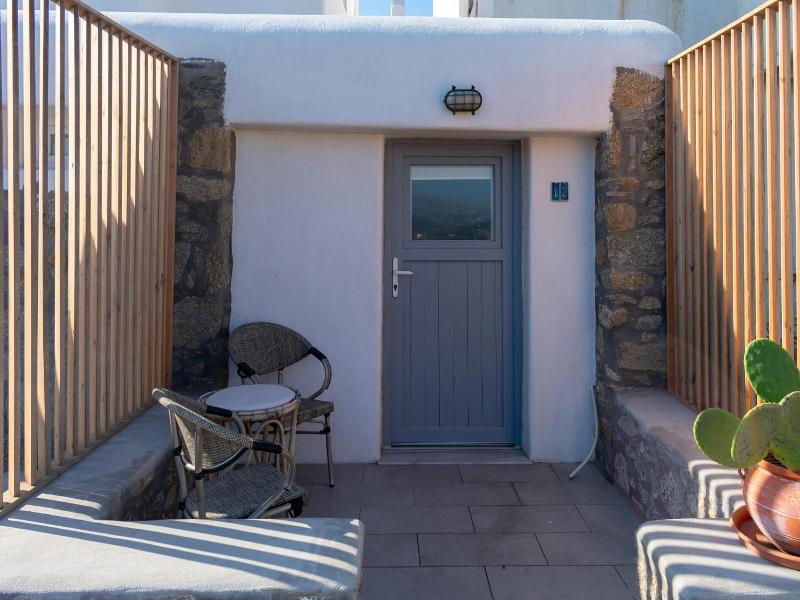 Gelos House