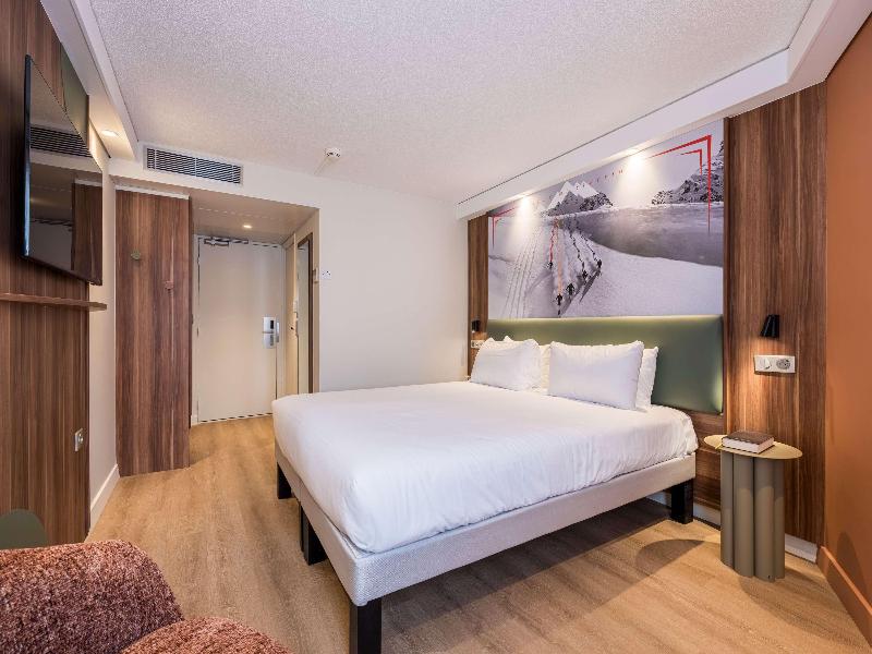 ibis Styles Annecy Le Vieux image