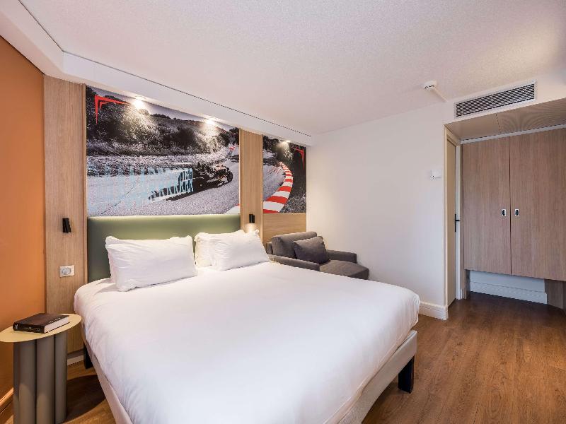 ibis Styles Annecy Le Vieux image