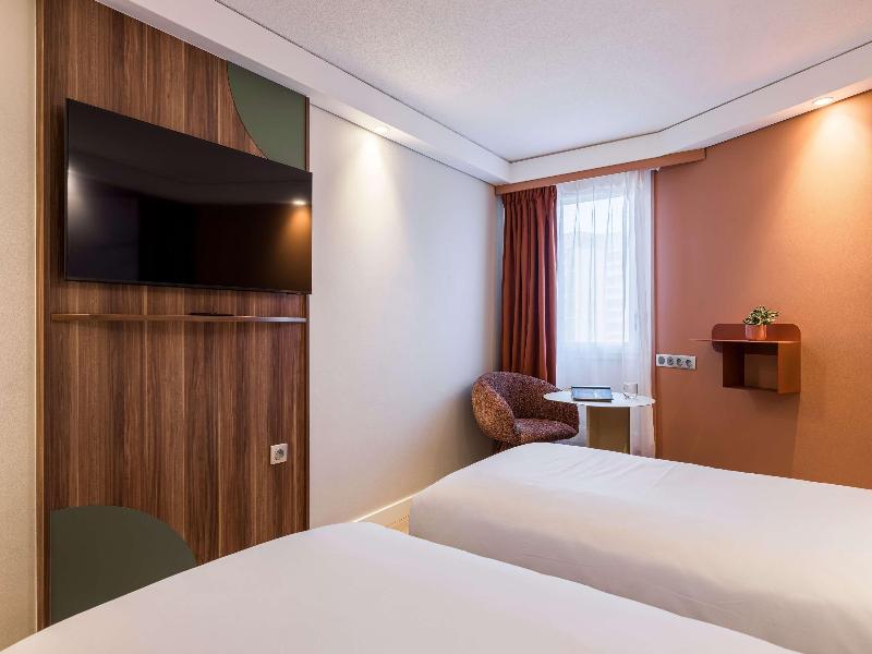 ibis Styles Annecy Le Vieux image
