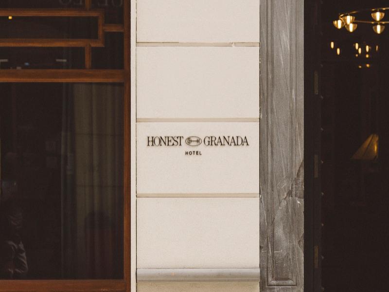 HOTEL HONEST GRANADA